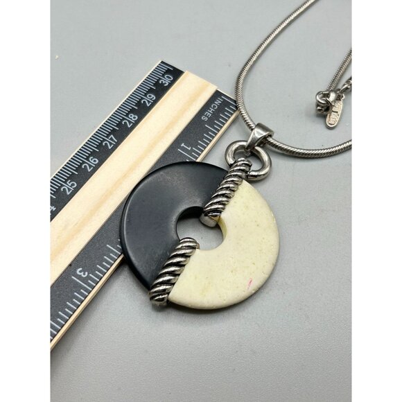 Vintage Signed David Grau Necklace Black and Off White with Silver Tone Chain - Picture 9 of 9